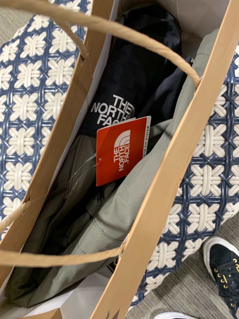 The North Face マウンテンライトジャケット ニュートープを購入 | In
